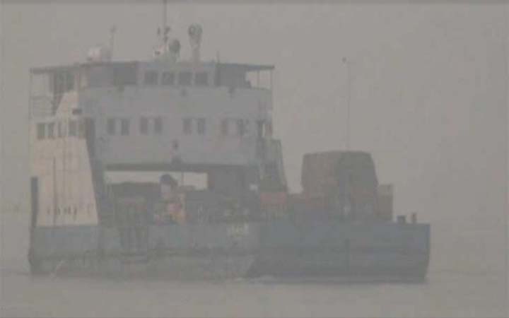 দৌলতদিয়া-পাটুরিয়া নৌরুটে ফেরি চলাচল বন্ধ